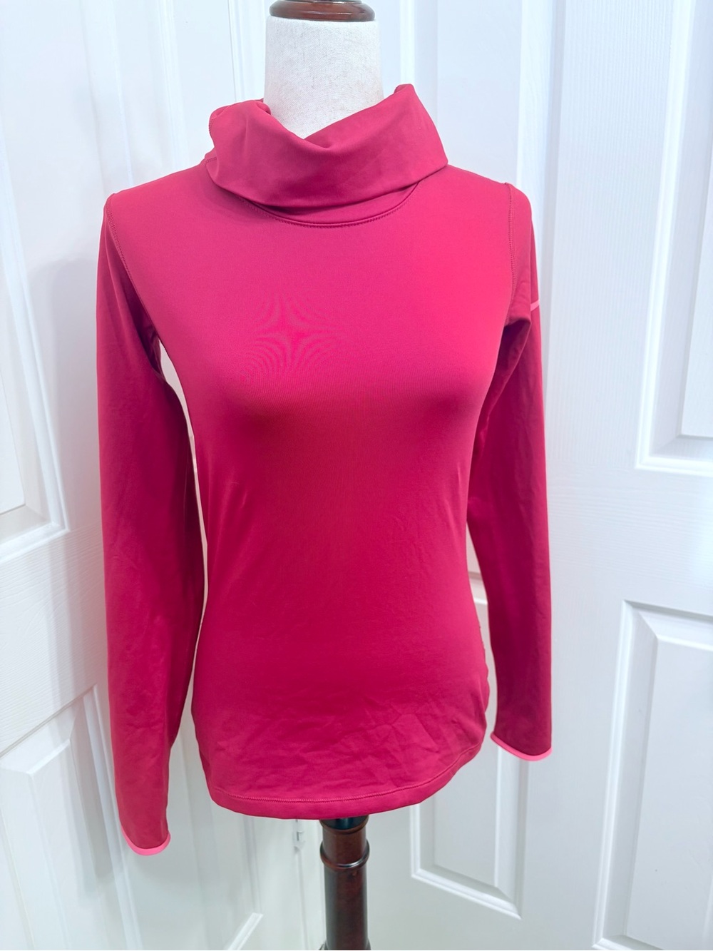 Nike Pro Hyper Warm Hot Pink Dri Fit Running Top Funnel Neck Thumbholes Small